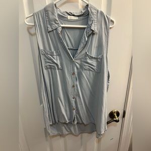 Just Living Women’s Sleeveless Shirt